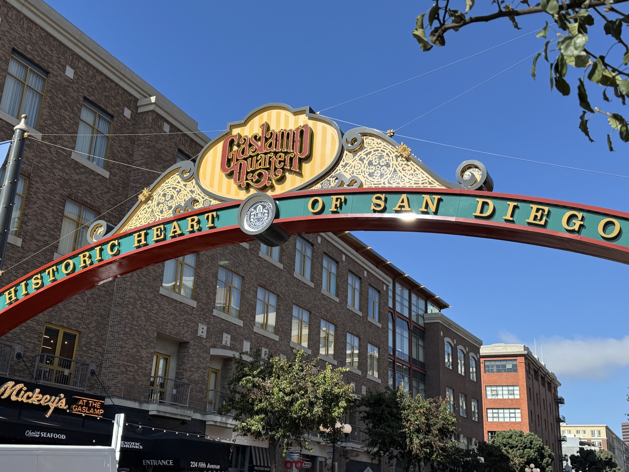 Arco del Gaslamp Quarter en San Diego